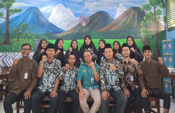 Implementasi Kurikulum Merdeka 2025 Pembelajaran Mendalam yang Bermakna Berkesadaran dan Menggembira