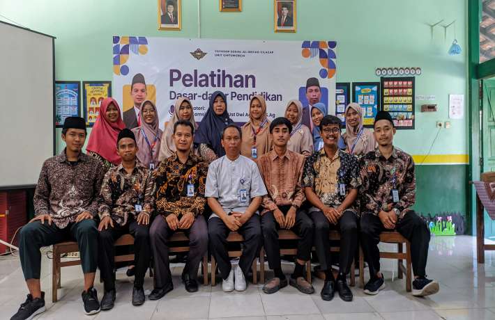 Pelatihan Dasar-dasar Pendidikan Untuk Mengingatkan Kualitas Mengajar dan Menghadapi Semester 2