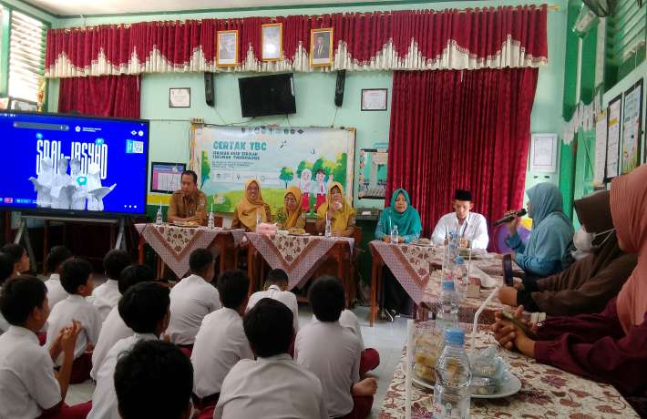 Edukasi Kesehatan Sosialisasi Gerakan Anak Sekolah Taklukkan Tuberkulosis Gertak TBC