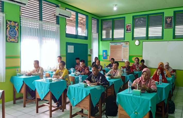 Sosialisasi Peraturan Kepegawaian Yayasan Sosial Al-Irsyad Cilacap