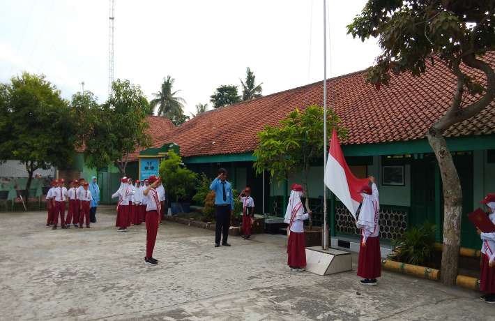 Inspirasi Menjadi Lebih Baik dalam Amanat Upacara Bendera Senin 3 Februari 2025